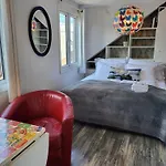 Bed & Breakfast Cozee 3*