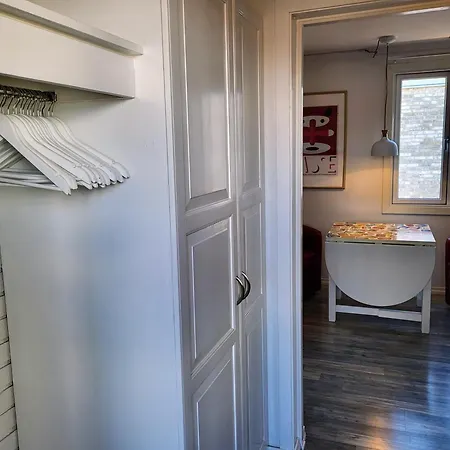 Cozee Bed & Breakfast 3*