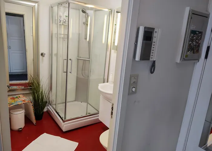 Cozee Bed & Breakfast